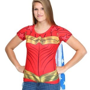 NWT DC Comics Women Wonder Woman Costume Short Sleeve Shirt Size Small